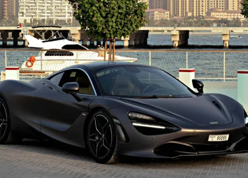 luxury-car-rentals-in-dubai-the-driving-experience-of-luxury-sports-cars